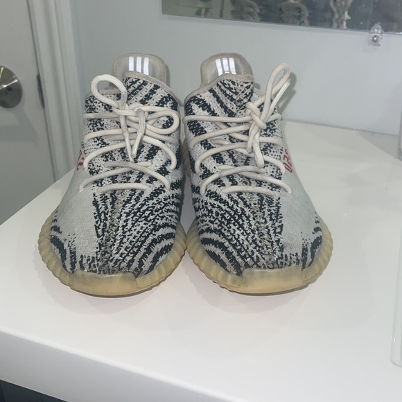 Zebra Yeezys used - Picture 2 of 5